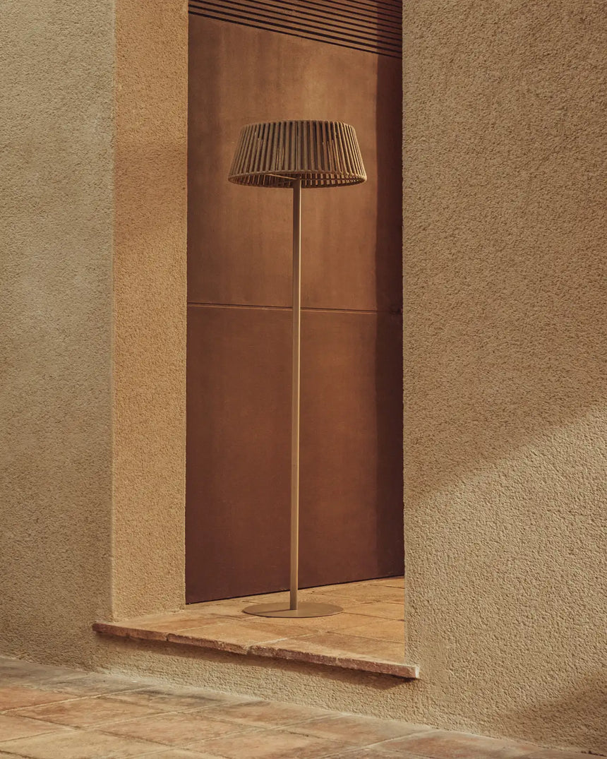 Outdoor-Solar-Stehlampe Aldet aus flachem Seil mit beigem Metallfuß, Ø 46 cm von Kave Home – Bild 3
