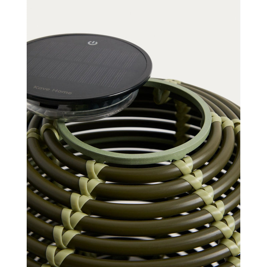 Outdoor-Solar-Tischlampe Garoina aus synthetischem Rattan mit LED-Technologie, Ø 25 cm von Kave Home – Bild 10