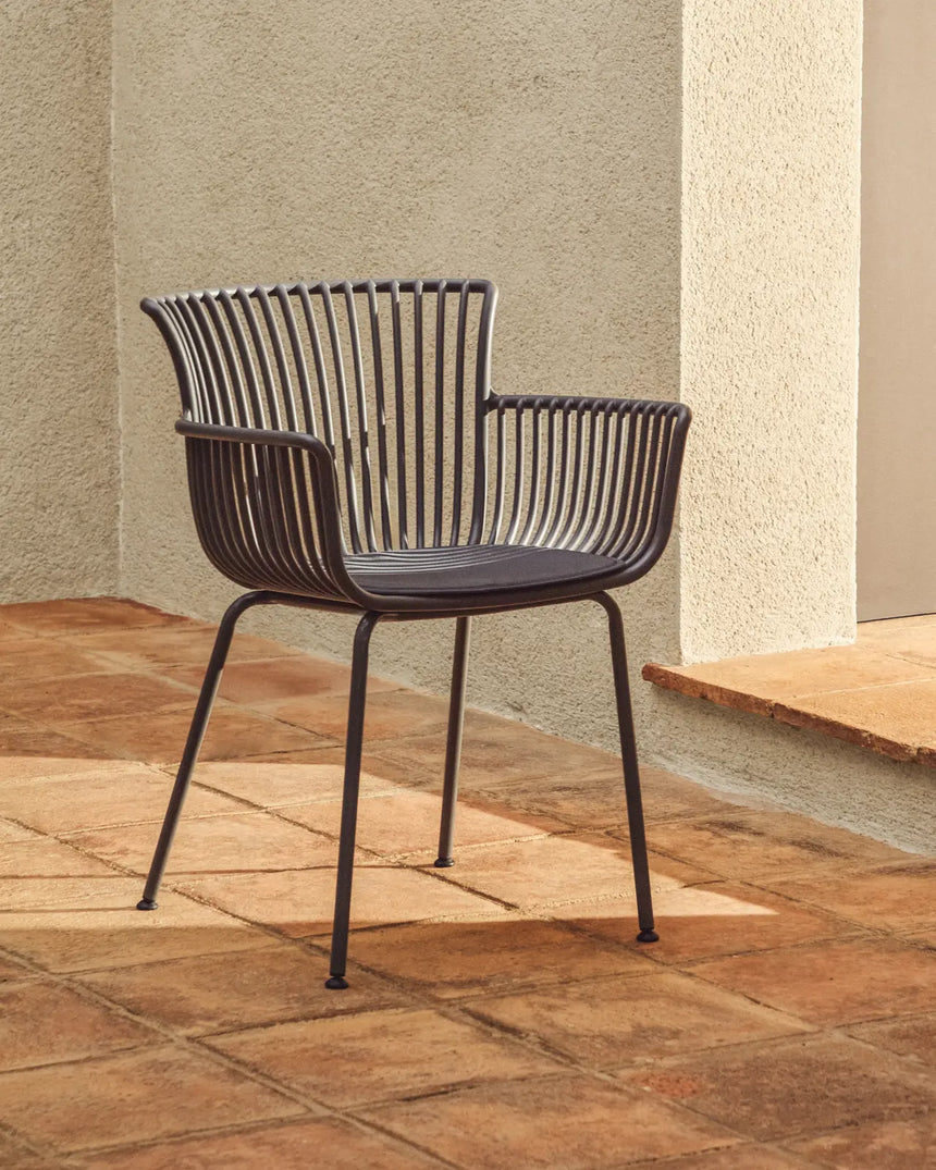 Outdoor-Stuhl Surpika mit graphitgrauen Stahlbeinen von Kave Home – Bild 3