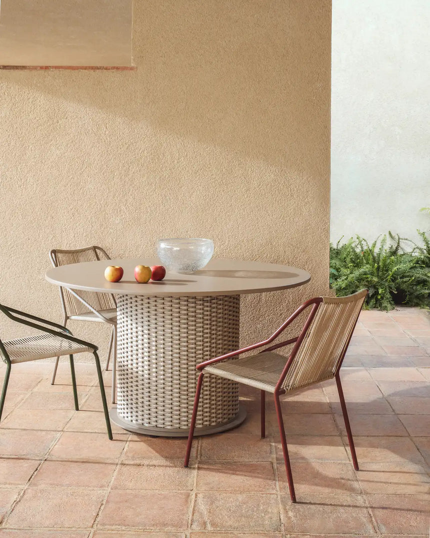 Outdoor-Tisch Sedalis aus Aluminium und Seil in Taupe, Ø 135 cm von Kave Home – Bild 2