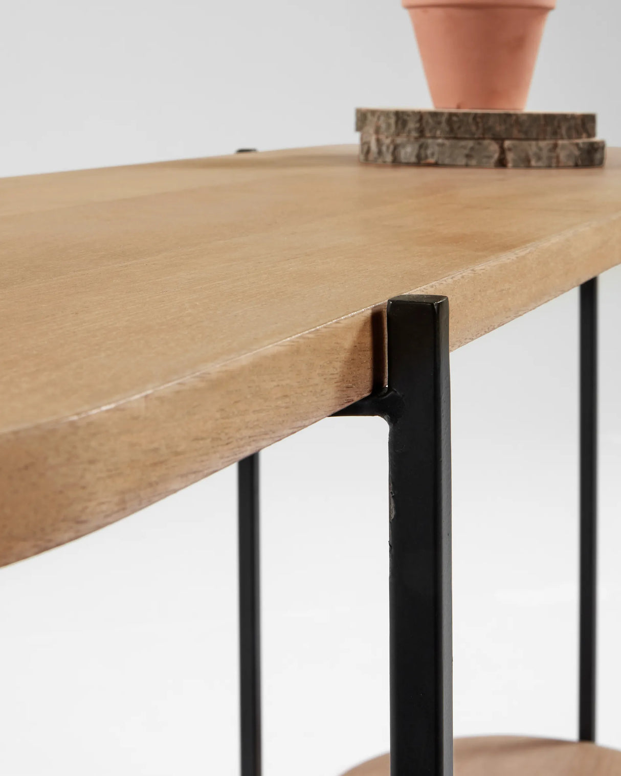 Palmia Konsole 140 x 81 cm aus massivem Mangoholz von Kave Home – Produktbild 1