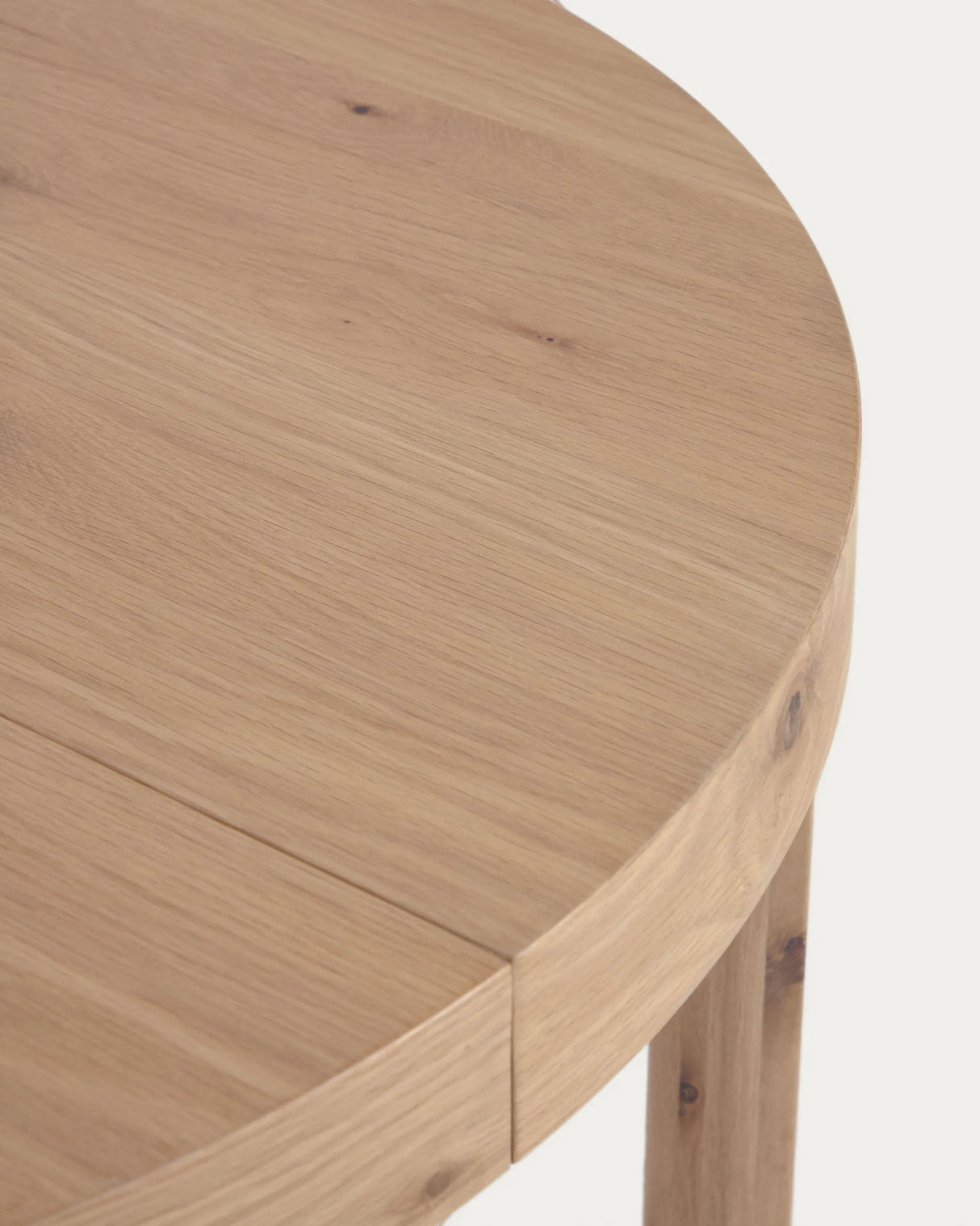 Runder Ausziehtisch aus Eichenfurnier und Beine in Massivholz Ø120(170) x 120 cm von Kave Home – Produktbild 2