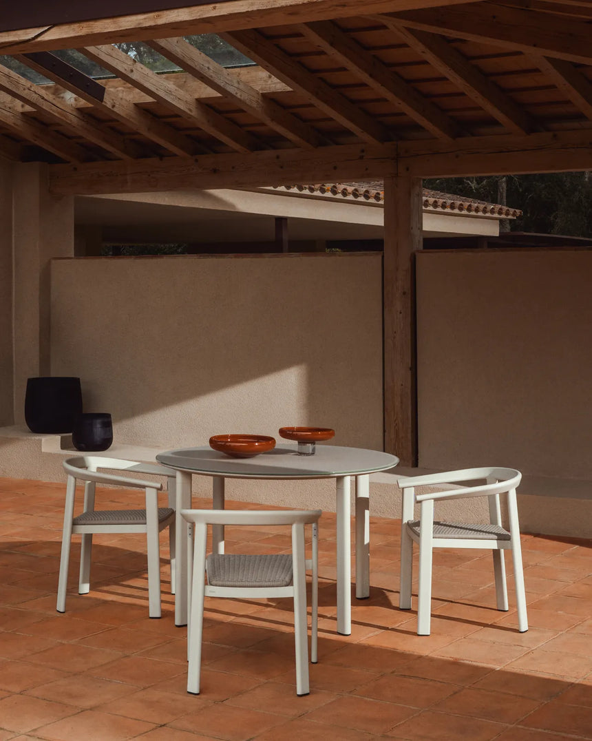 Runder Tisch Erice aus Aluminium und gehärtetem Glas in Ecru Ø120 cm von Kave Home – Bild 2