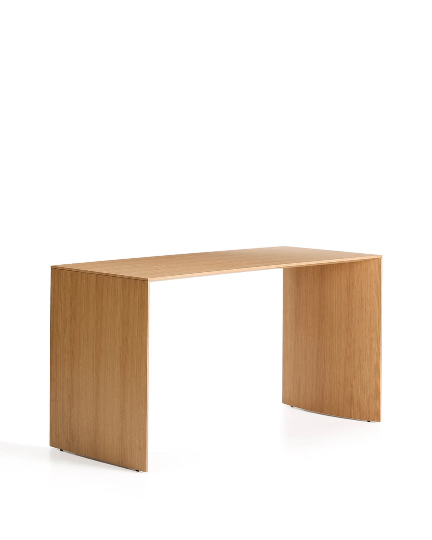 Schreibtisch Litto in Eichenfurnier 140 x 60 cm von Kave Home – Produktbild 1