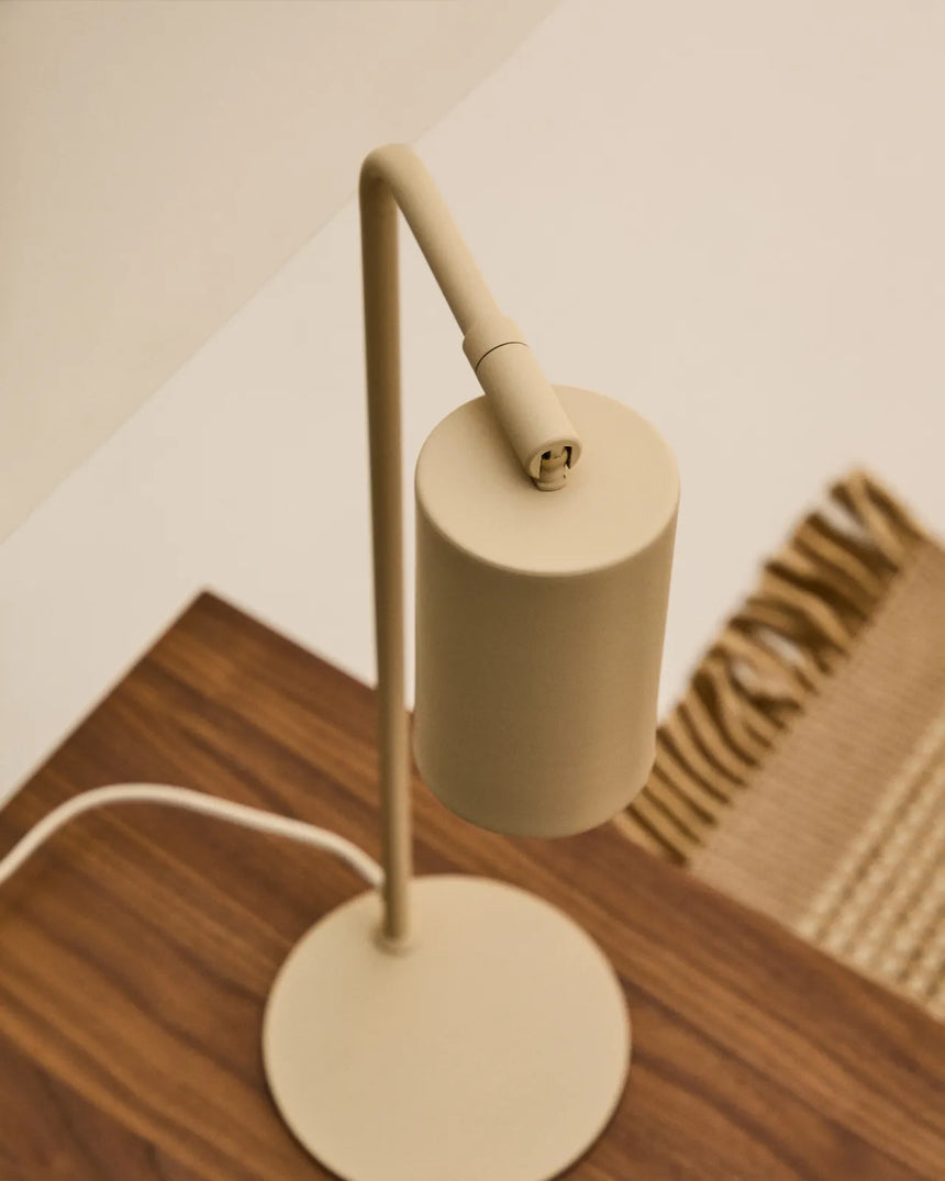 Schreibtischlampe Manie aus Metall mit beigem, texturiertem Finish von Kave Home – Bild 3