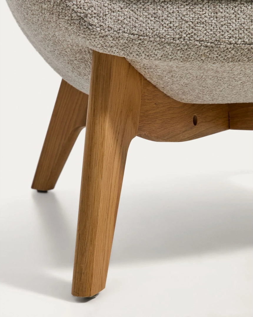 Sessel Adiran mit dicker Chenille und Beinen aus massivem Eichenholz von Kave Home – Bild 9