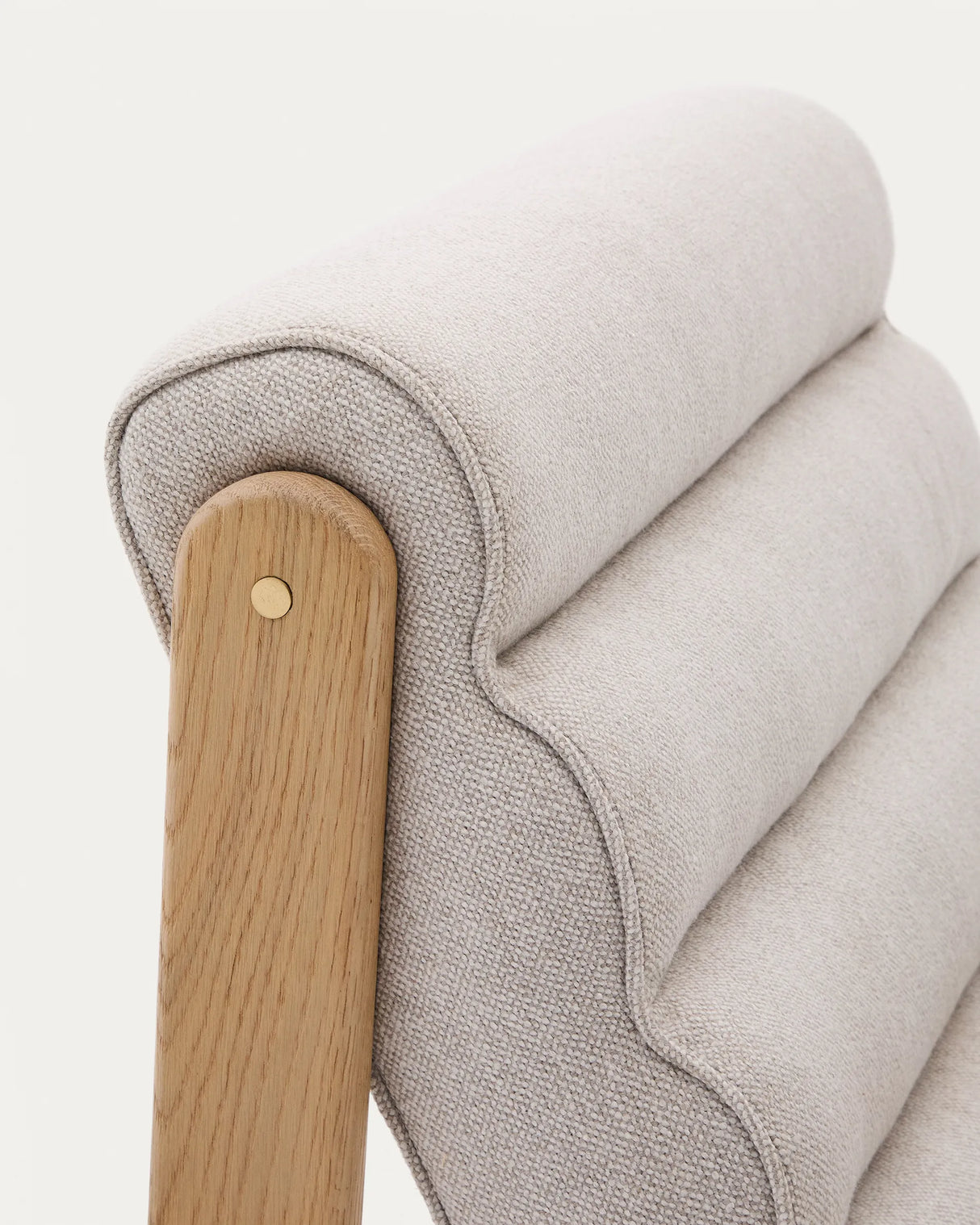 Sessel Magira in Beige aus massivem Eichenholz mit Finish in natürlichem Farbton von Kave Home – Produktbild 4