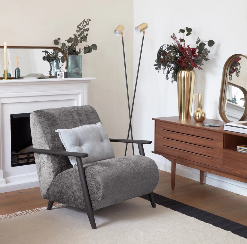 Sessel Meghan aus grauer Chenille und Holz mit Wenge-Finish von Kave Home – Bild 2