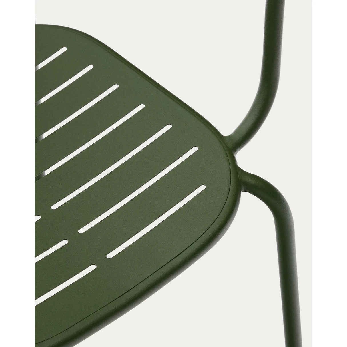 Set Brai mit Tisch und 4 Stapelstühlen aus verzinktem grünem Stahl, 180 x 90 cm von Kave Home – Bild 4