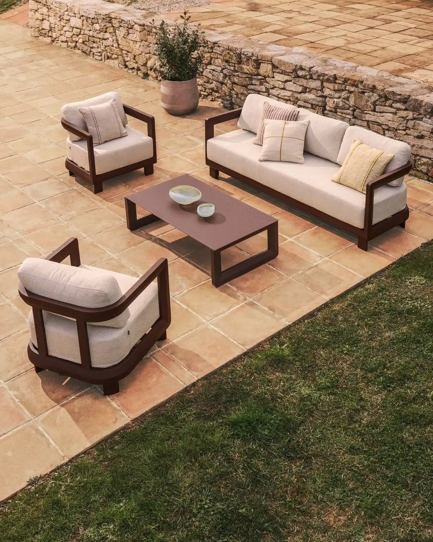 Set Nerano mit 3-Sitzer-Sofa, 2 Sesseln und Couchtisch aus gehärtetem Glas und Aluminium von Kave Home – Bild 2