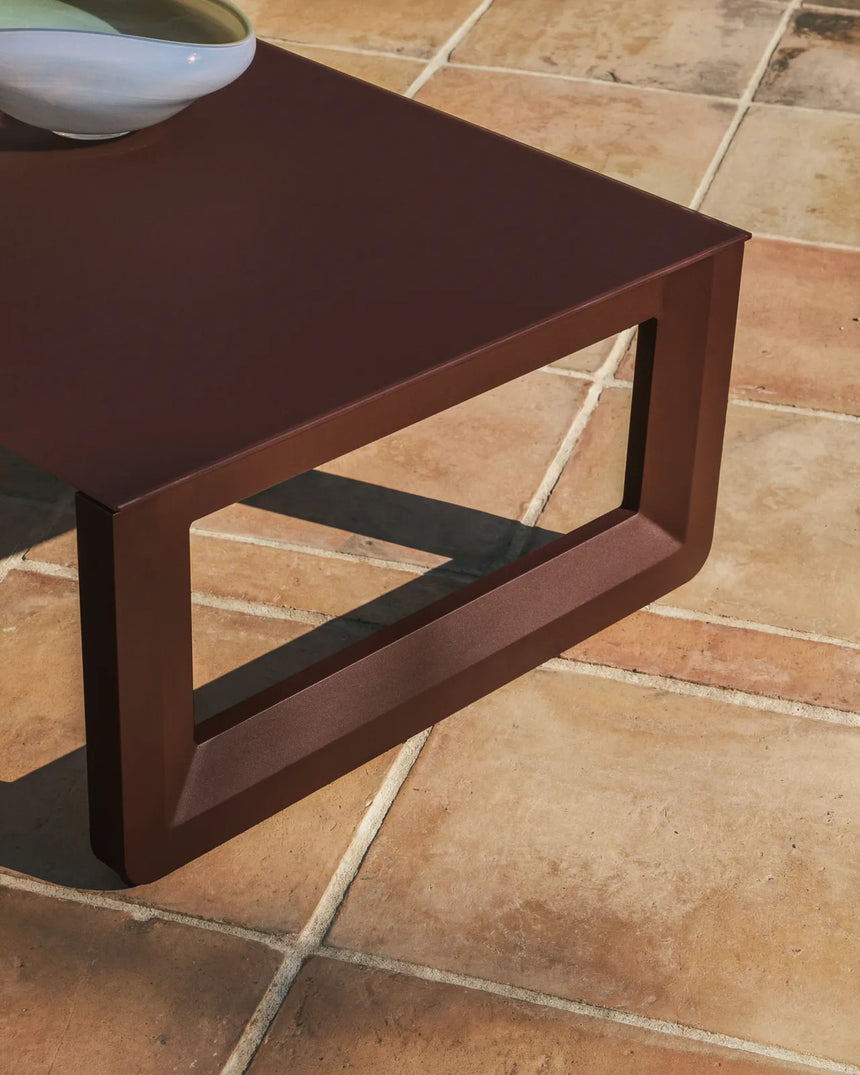 Set Nerano mit 3-Sitzer-Sofa, 2 Sesseln und Couchtisch aus gehärtetem Glas und Aluminium von Kave Home – Bild 3