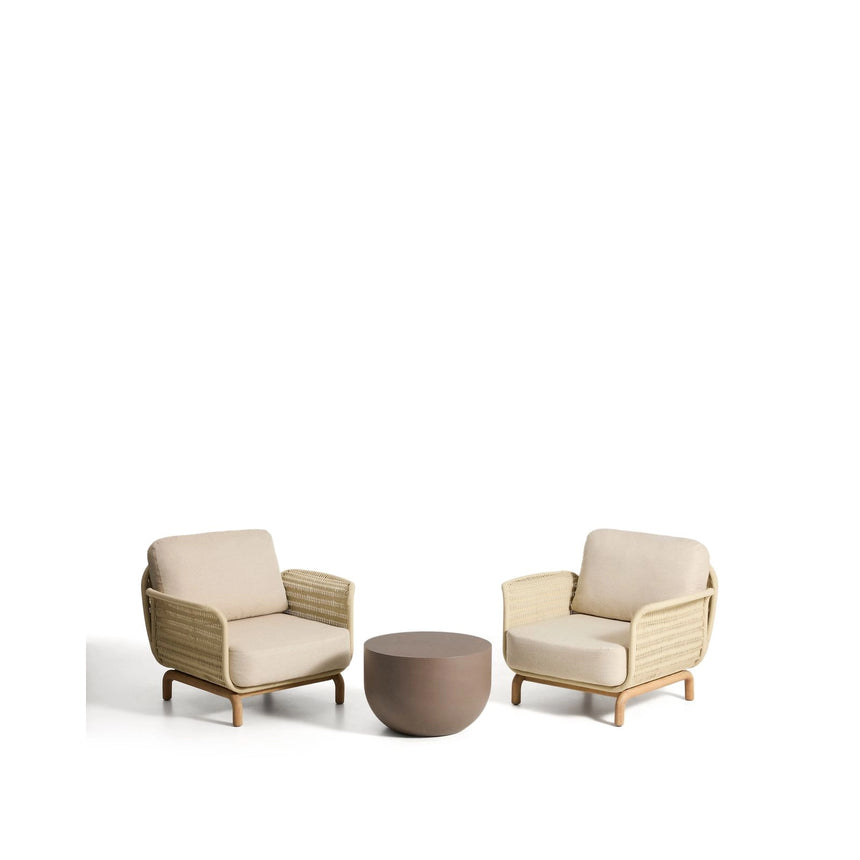Set mit 2 Sesseln Alipa aus massivem Akazienholz und ecrufarbenem Seil, FSC 100 %, und Couchtisch Garbet aus braunem Zement Ø 60 cm von Kave Home – Bild 2