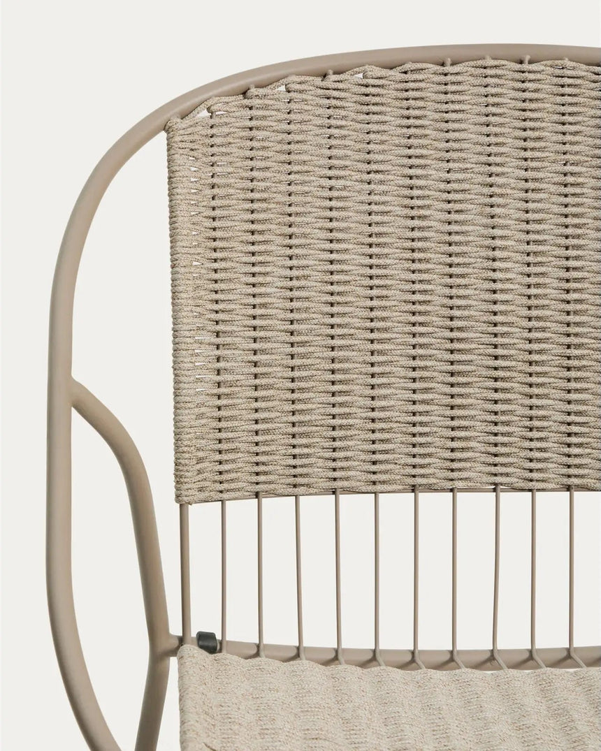 Set mit 2 Sesseln Atrani aus verzinktem Stahl und taupefarbenem Seil und Beistelltisch Mesquida aus glasierter terrakottafarbener Keramik Ø 36 cm von Kave Home – Bild 4