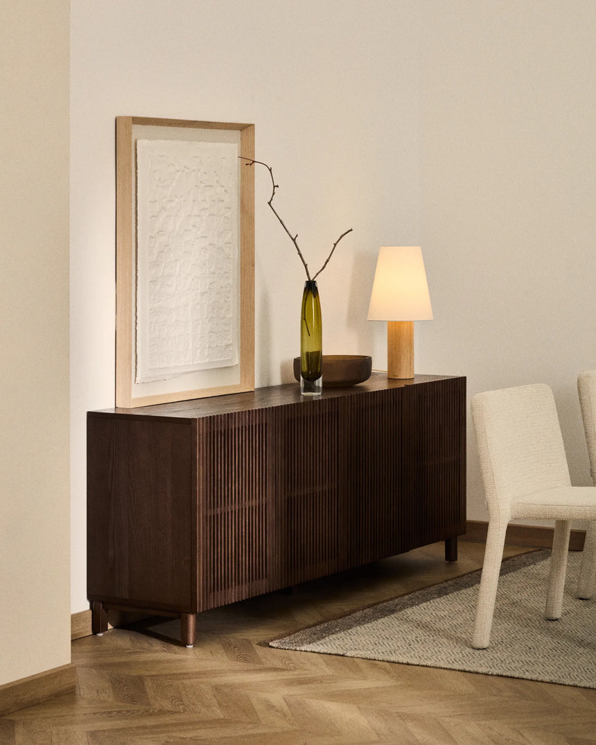 Sideboard Beyla aus Furnier und Massivholz aus Esche mit nussbaumfarbenem Finish 181 x 71,5 cm FSC 100% von Kave Home – Produktbild 2