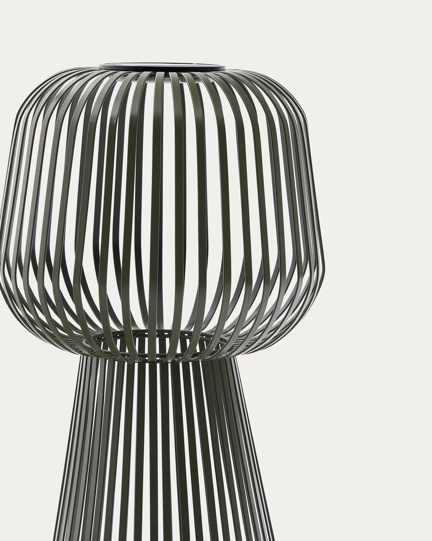 Solar-Stehlampe Reiba aus grünem Metall von Kave Home – Bild 5