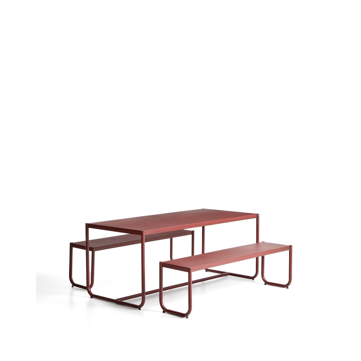 Sotil Set aus 2 Bänken und Tisch aus verzinktem Stahl mit granatfarbenem Finish 183 x 83 cm von Kave Home – Bild 6