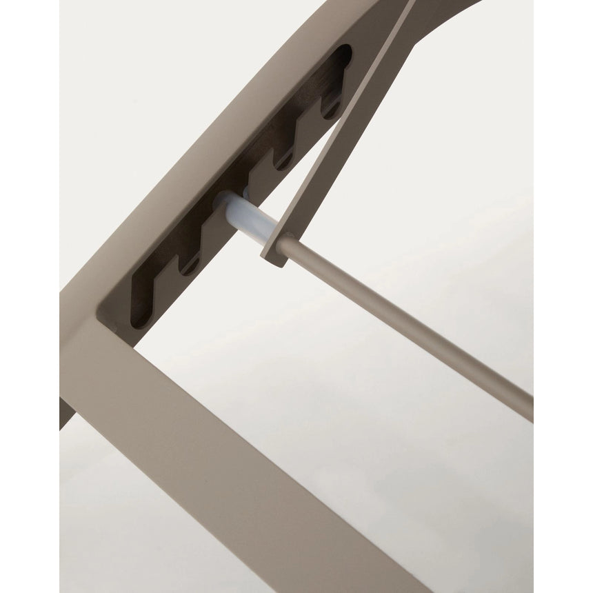 Stapelbare Sonnenliege Capraia aus Aluminium von Kave Home – Bild 9