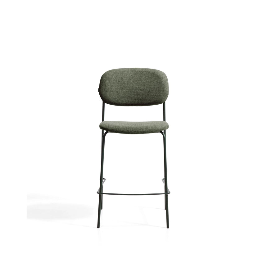 Stapelbarer Hocker Meli mit grüner Chenille und Beinen aus grünem Metall, FSC Mix Credit, 65 cm von Kave Home – Bild 7