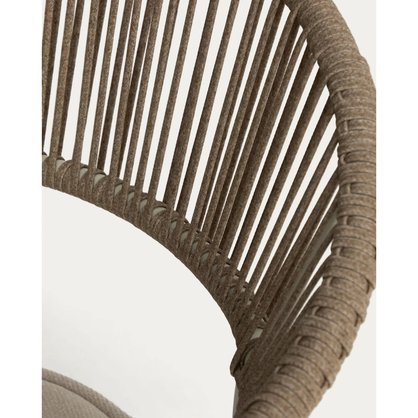 Stapelbarer Outdoor-Stuhl Alimia aus Aluminium in Ecru und beigem Synthetikseil von Kave Home – Bild 10
