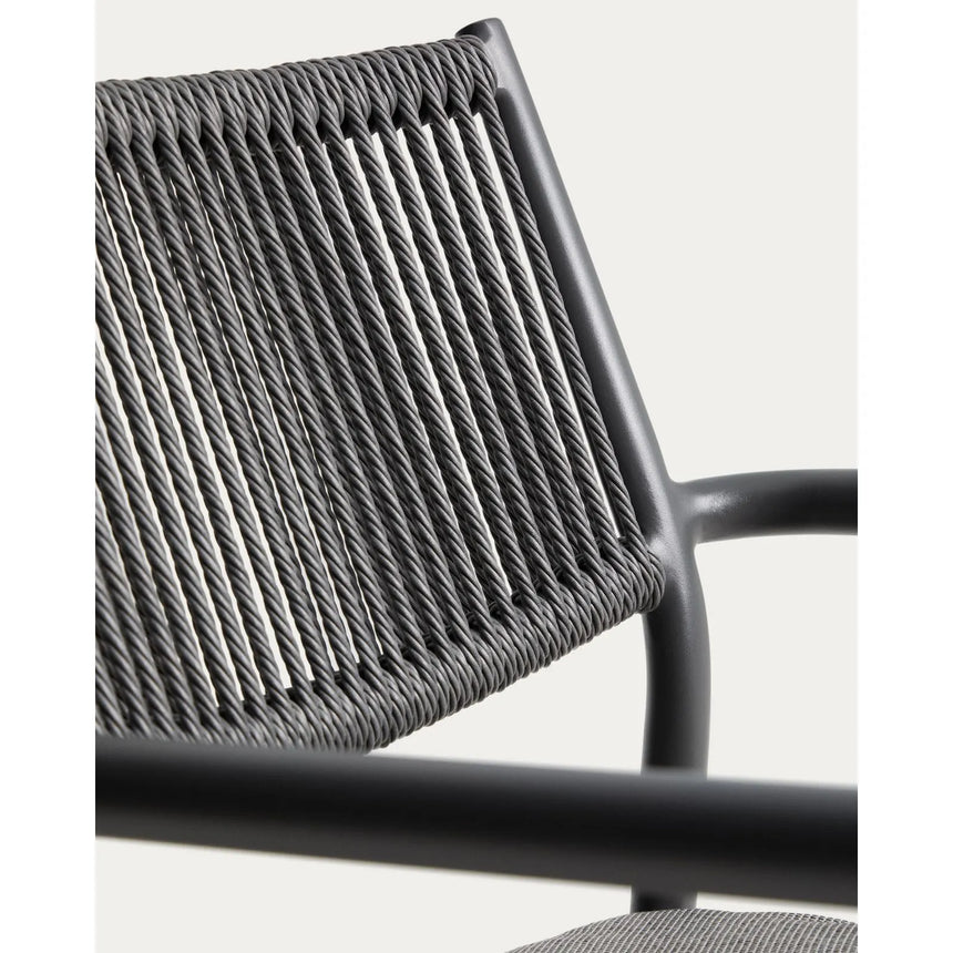 Stapelbarer Outdoor-Stuhl Argasi aus Aluminium in Graphit und dunkelgrauem Synthetikseil von Kave Home – Bild 13