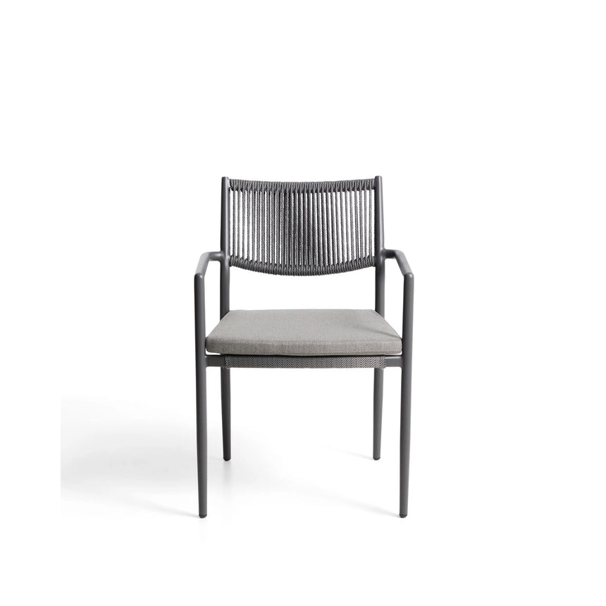 Stapelbarer Outdoor-Stuhl Argasi aus Aluminium in Graphit und dunkelgrauem Synthetikseil von Kave Home – Bild 5
