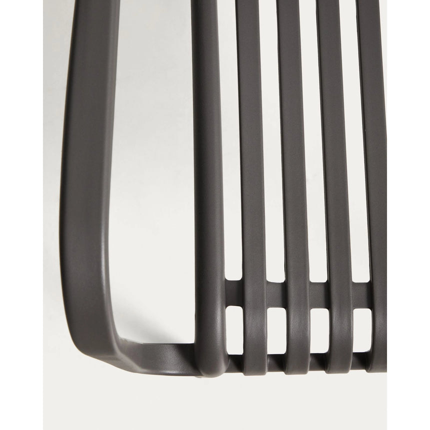 Stapelbarer Outdoor-Stuhl Isabellini in Graphitgrau von Kave Home – Bild 10