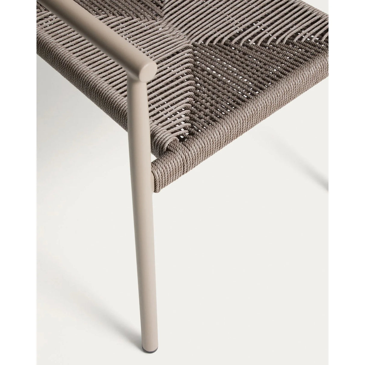 Stapelbarer Outdoor-Stuhl Livadia aus Aluminium in Taupe von Kave Home – Bild 12