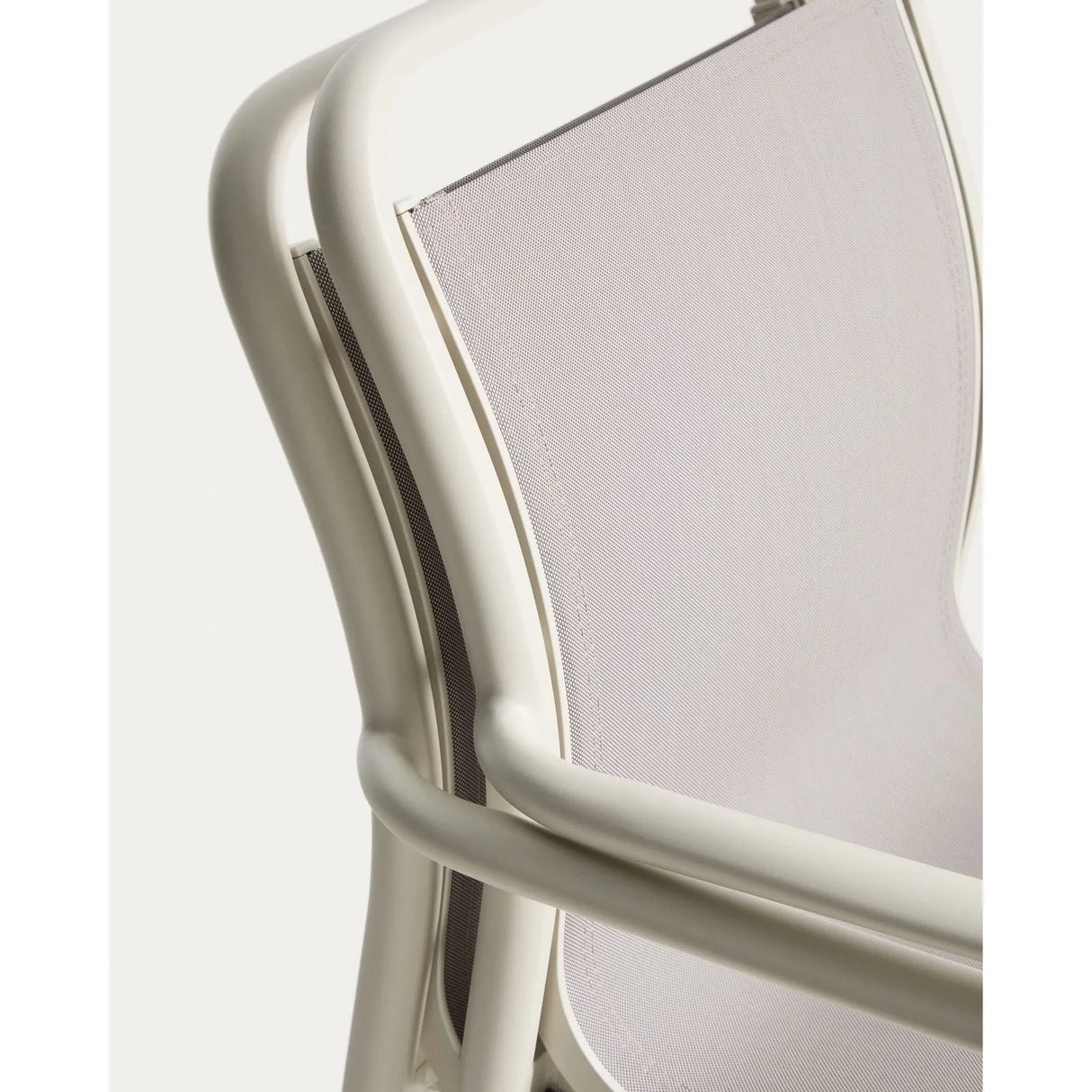 Stapelbarer Outdoor-Stuhl Luri aus Aluminium in Ecru und beigem Texteline von Kave Home – Bild 15