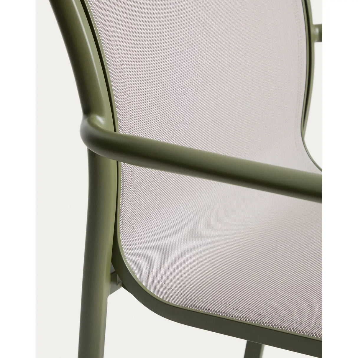 Stapelbarer Outdoor-Stuhl Luri aus Aluminium in Grün und beigem Texteline von Kave Home – Bild 13