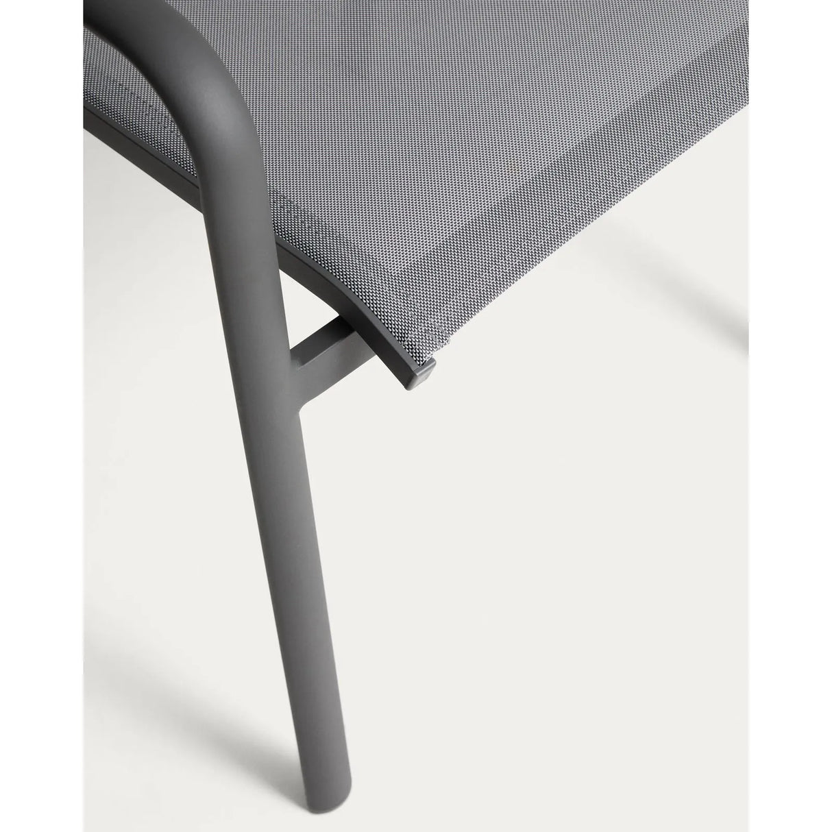 Stapelbarer Outdoor-Stuhl Luri aus Aluminium und Texteline von Kave Home – Bild 13