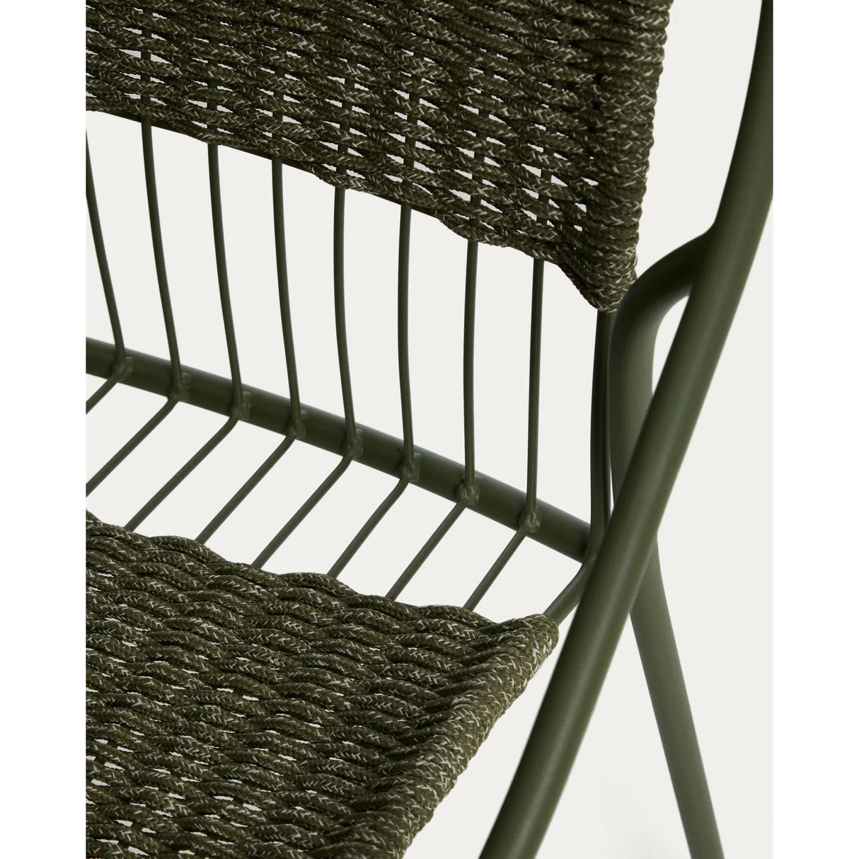 Stapelbarer Stuhl Atrani aus verzinktem Stahl und grünem Seil von Kave Home – Bild 8