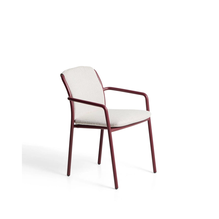 Stapelbarer Stuhl Linosa aus Aluminium in Granatrot mit beigem Kissen von Kave Home – Bild 1