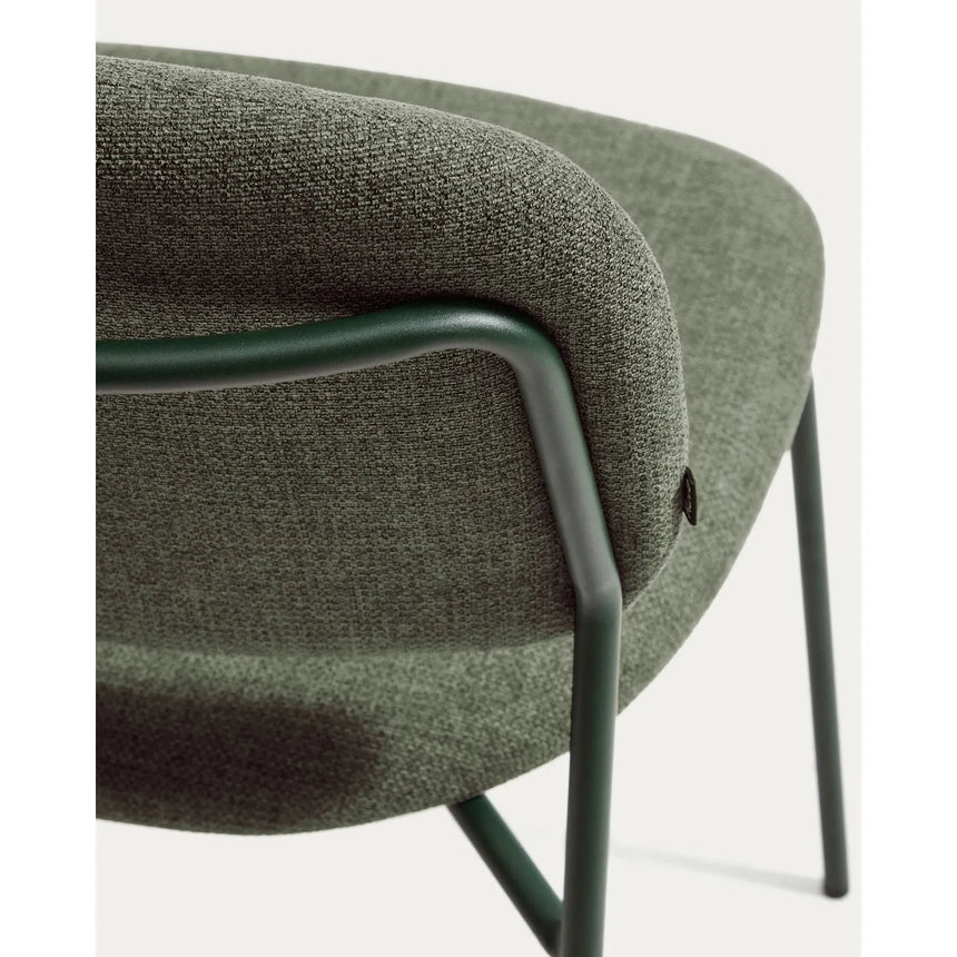 Stapelbarer Stuhl Meli mit grüner Chenille und grünen Metallbeinen, FSC Mix Credit von Kave Home – Bild 10