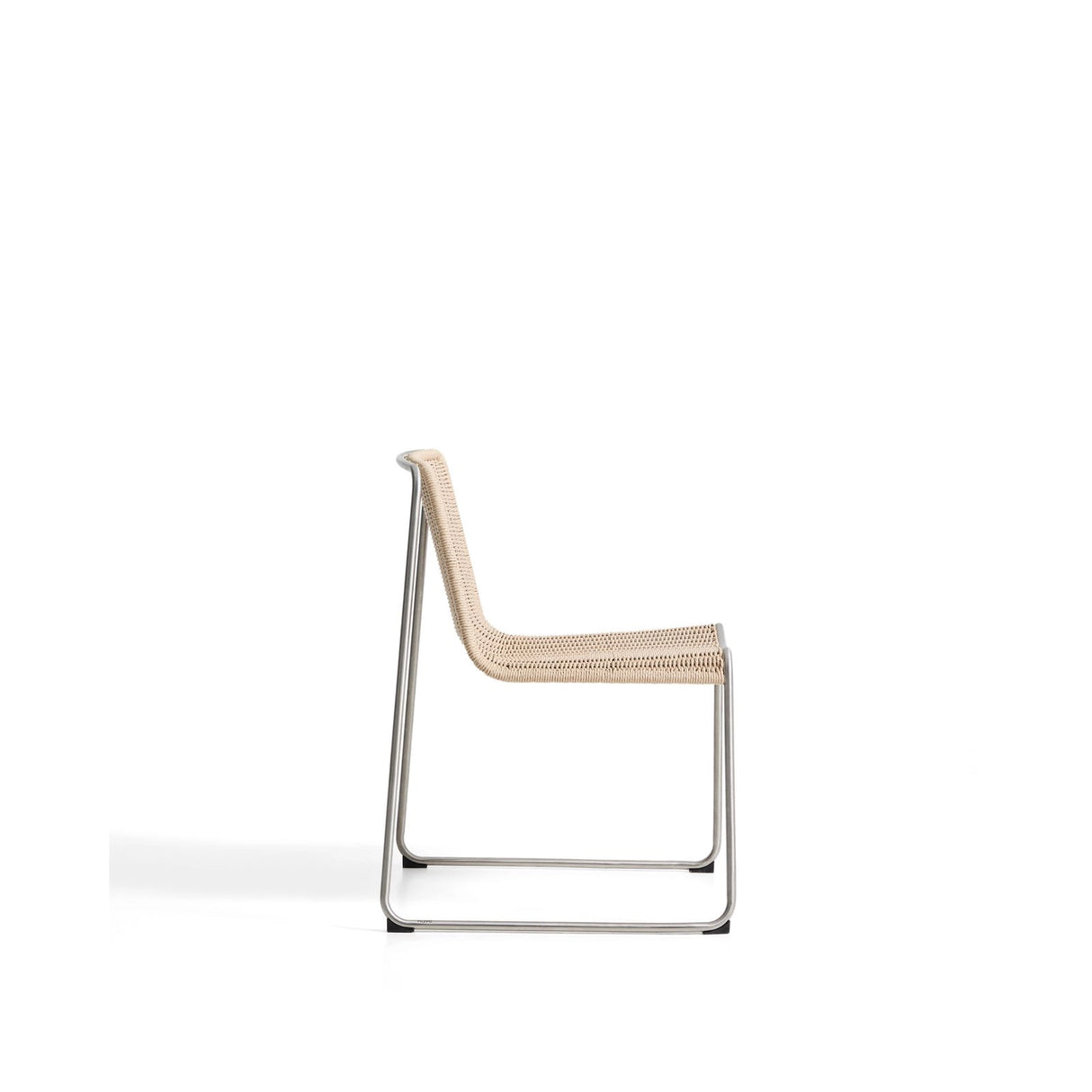 Stapelstuhl Tavari aus beigefarbenem Synthetikseil und Edelstahl in gebürsteter Optik von Kave Home – Bild 7