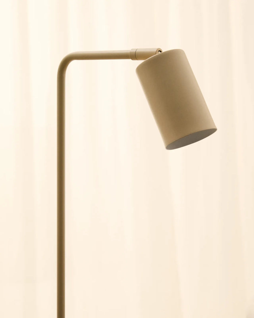 Stehlampe Manie aus Metall mit beigem, texturiertem Finish von Kave Home – Bild 3