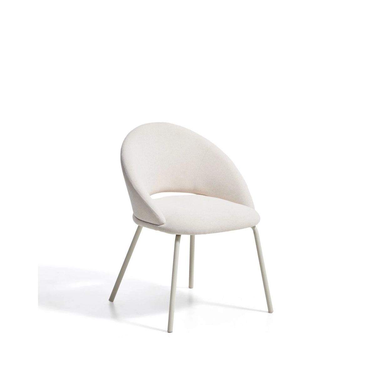 Stuhl Bonali mit beiger Chenille und beigen Metallbeinen, FSC Mix Credit von Kave Home – Bild 1