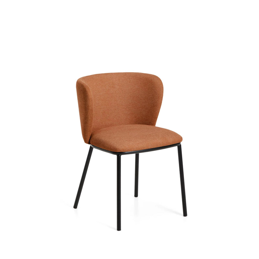 Stuhl Ciselia flammhemmend terrakottafarbener Chenille mit Stahlbeinen mit schwarzem Finish, FSC Mix Credit von Kave Home – Bild 1