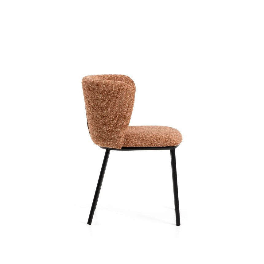 Stuhl Ciselia in dicker, terrakottafarbener Chenille mit Stahlbeinen mit schwarzem Finish, FSC Mix Credit von Kave Home – Bild 5