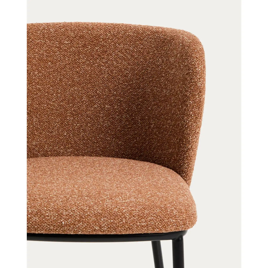 Stuhl Ciselia in dicker, terrakottafarbener Chenille mit Stahlbeinen mit schwarzem Finish, FSC Mix Credit von Kave Home – Bild 8