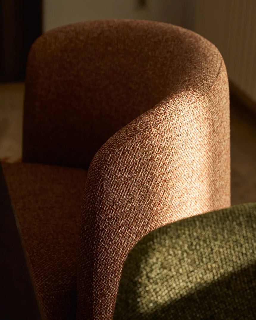 Stuhl Corvena aus Chenille in Terrakotta FSC-Mix-Kredit von Kave Home – Bild 3