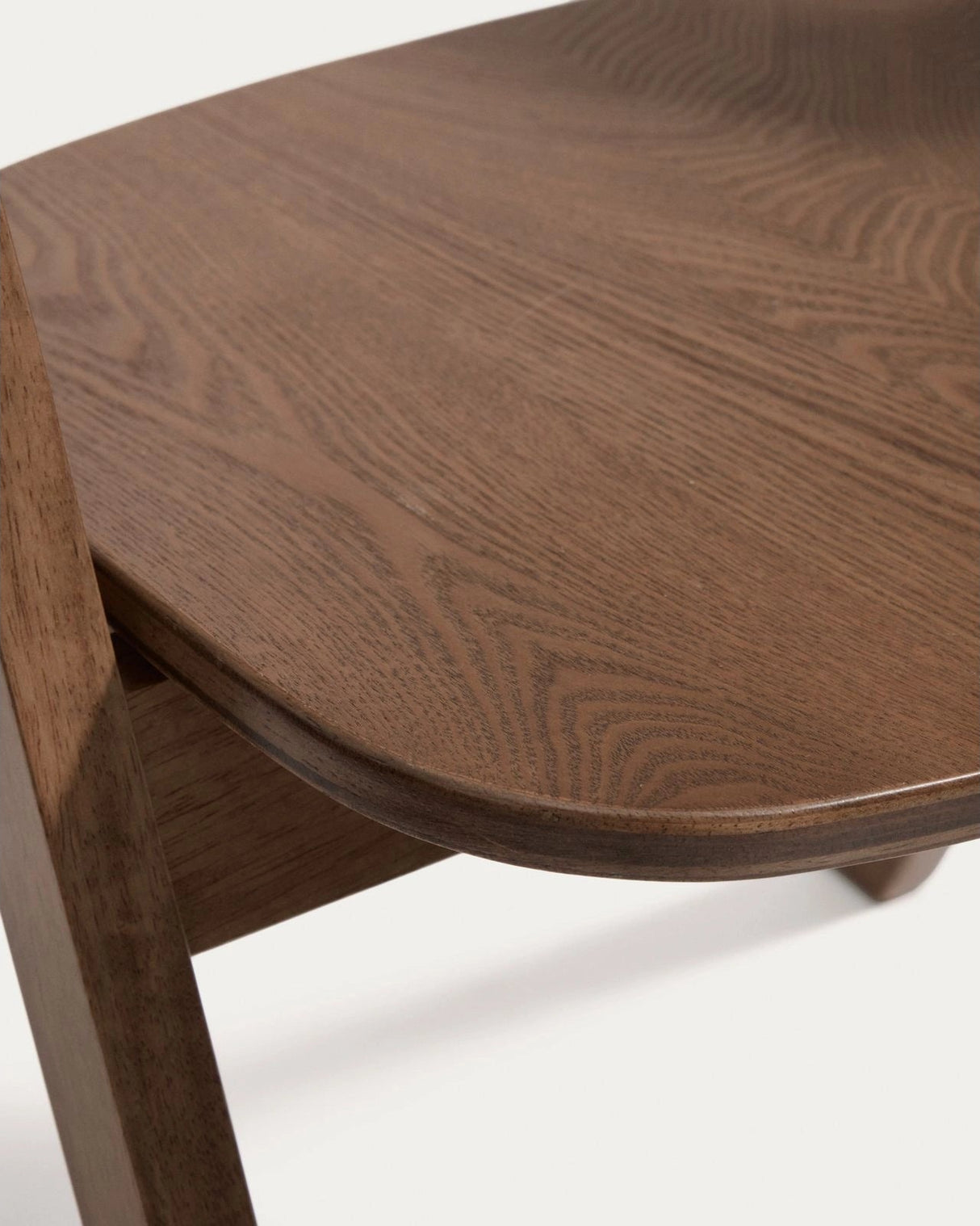 Stuhl Godia aus Eichenfurnier mit Nussbaumfinish oder in Naturfarben von Kave Home – Bild 10