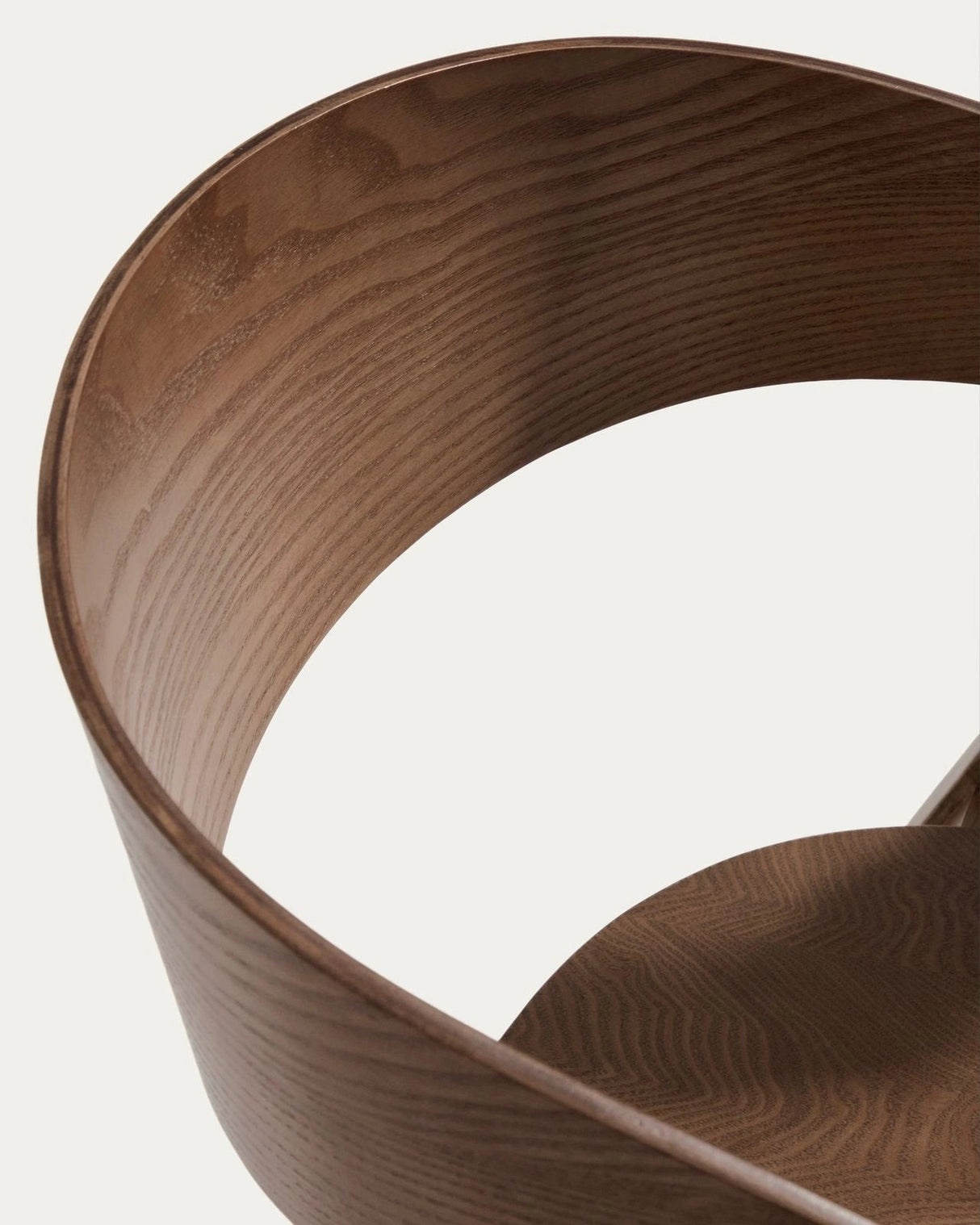 Stuhl Godia aus Eichenfurnier mit Nussbaumfinish oder in Naturfarben von Kave Home – Bild 6