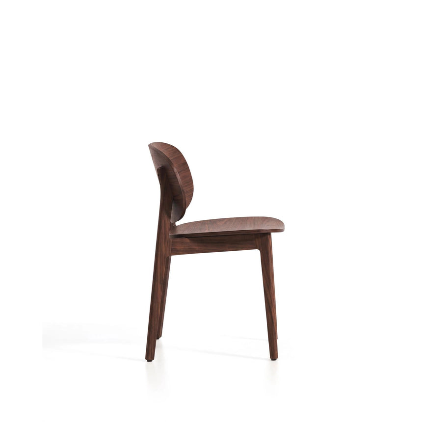 Stuhl Ludara aus Eichenfurnier mit Nussbaumfinish oder Naturfinish von Kave Home – Bild 4
