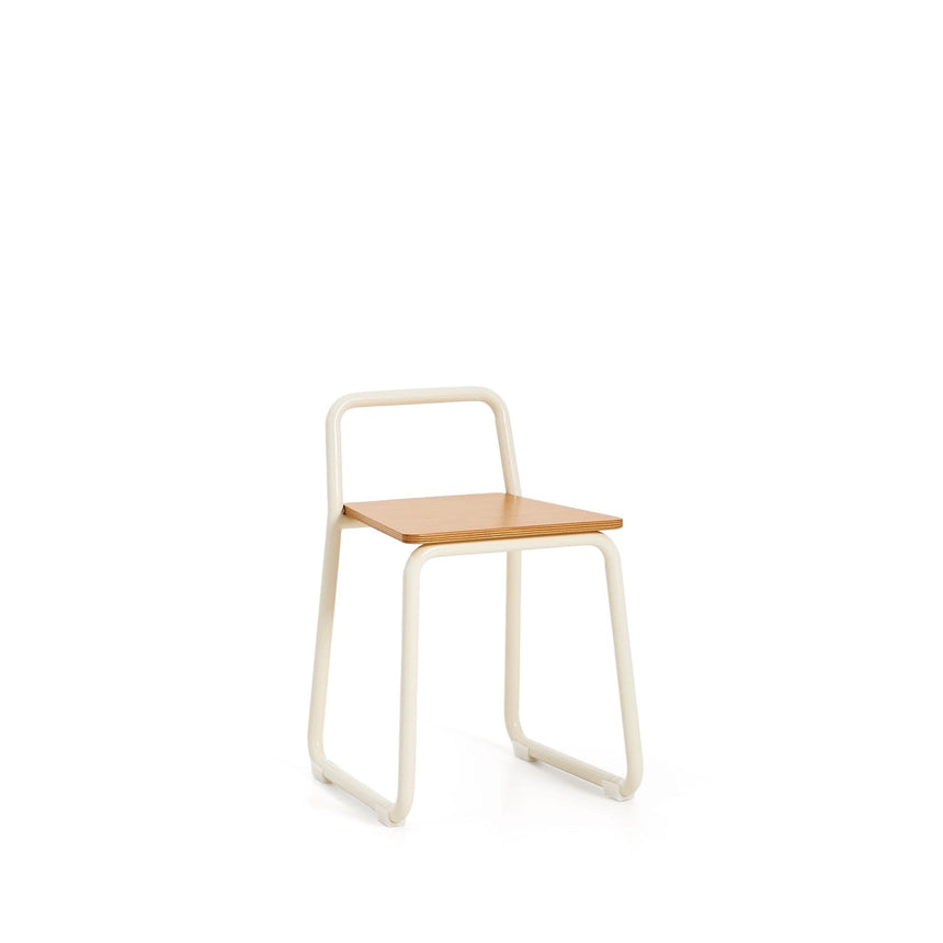 Stuhl Tinn aus Eschenfurnier und Metallgestell von Kave Home – Bild 1