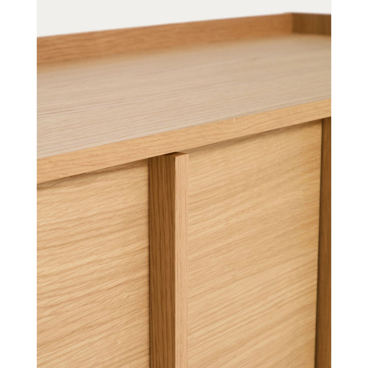 TV-Möbel Onix aus Eichenfurnier mit Naturton-Finish 150 x 47 cm FSC Mix Credit von Kave Home – Bild 5
