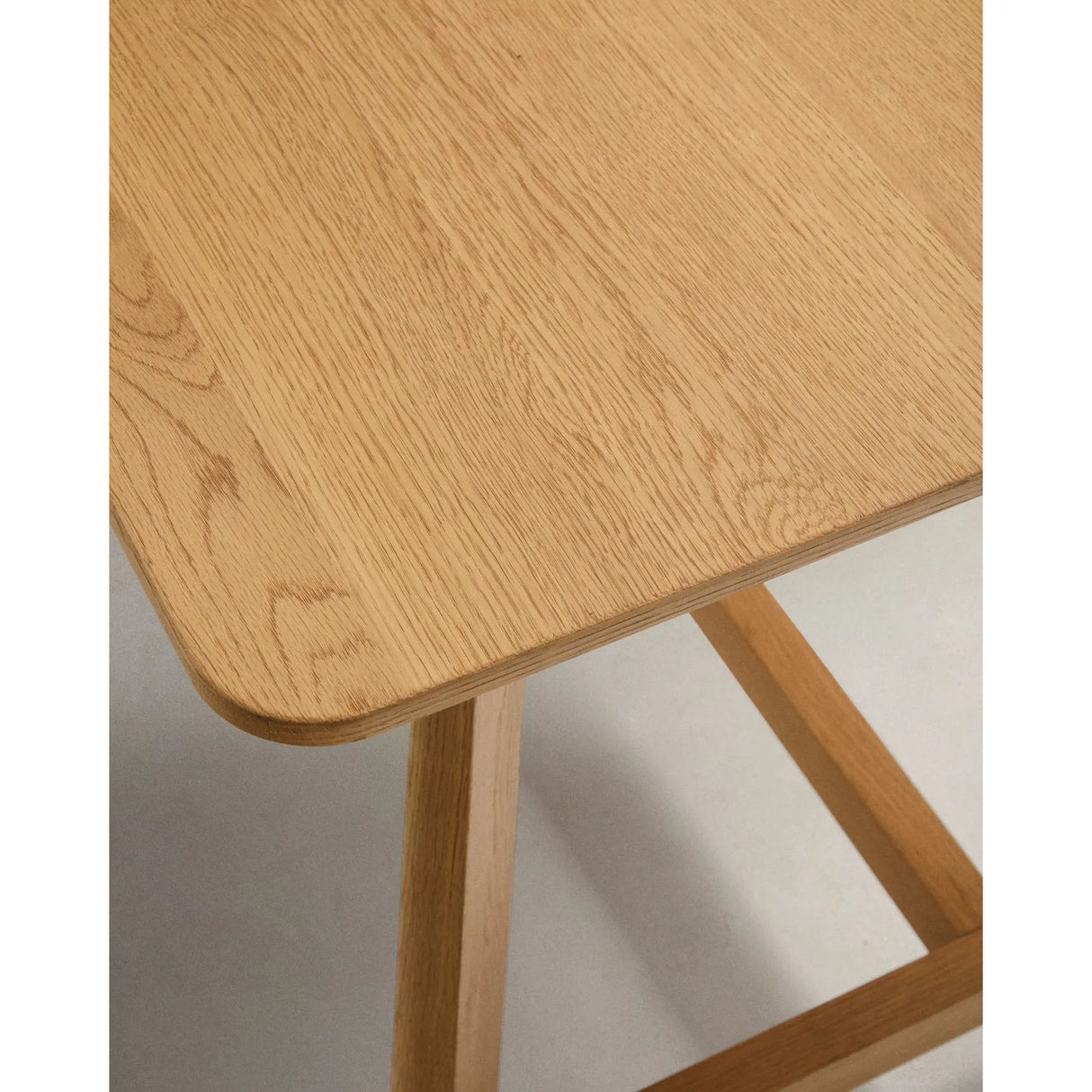 Tisch Idun aus furniertem und massivem Eichenholz mit Finish in natürlichem Farbton FSC Mix Credit 220 x 100 cm von Kave Home – Bild 11