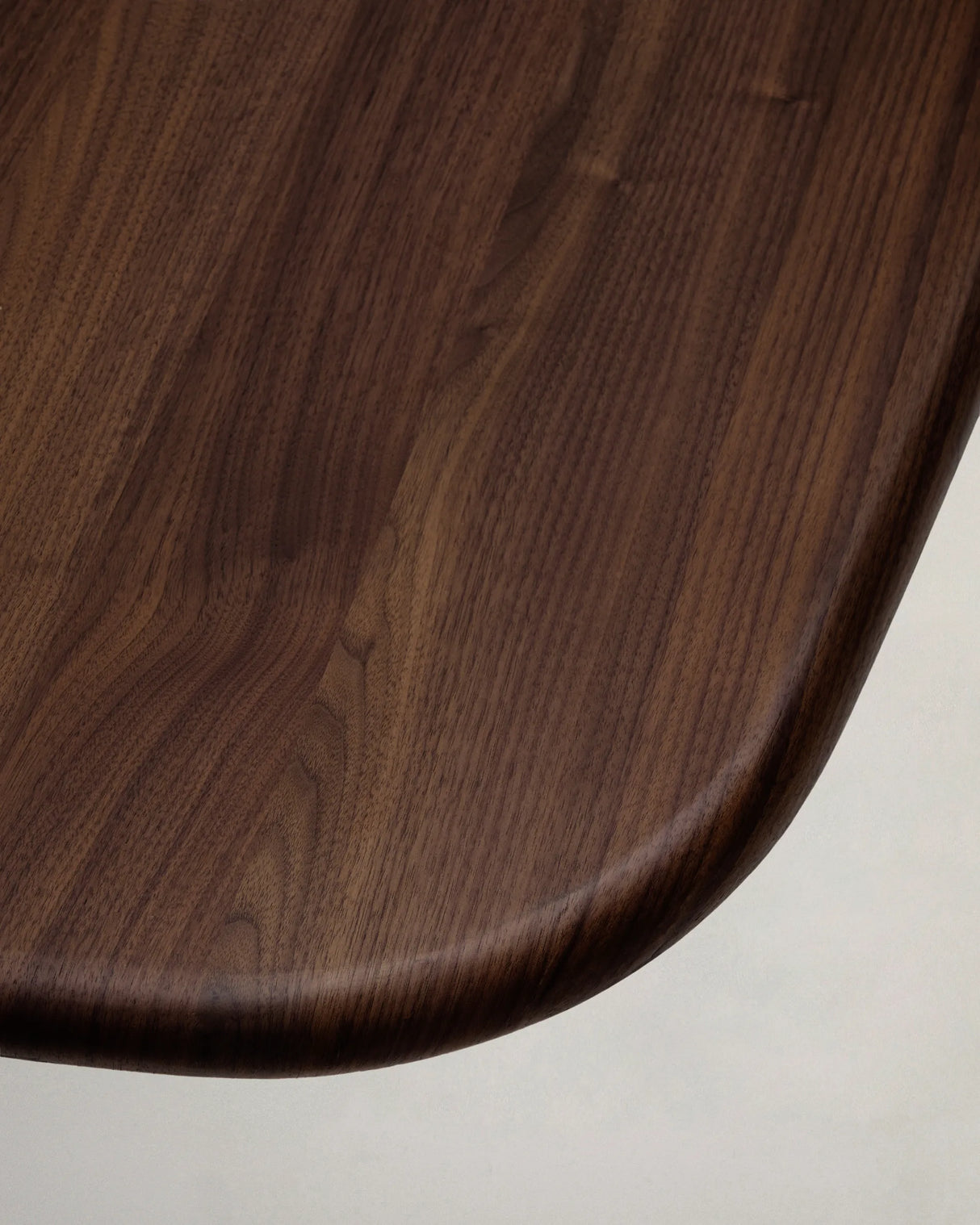 Tisch Melvar aus Nussbaumfurnier FSC 100 % und Beine mit gebürsteter Edelstahlbasis 220 x 110 cm von Kave Home – Produktbild 13