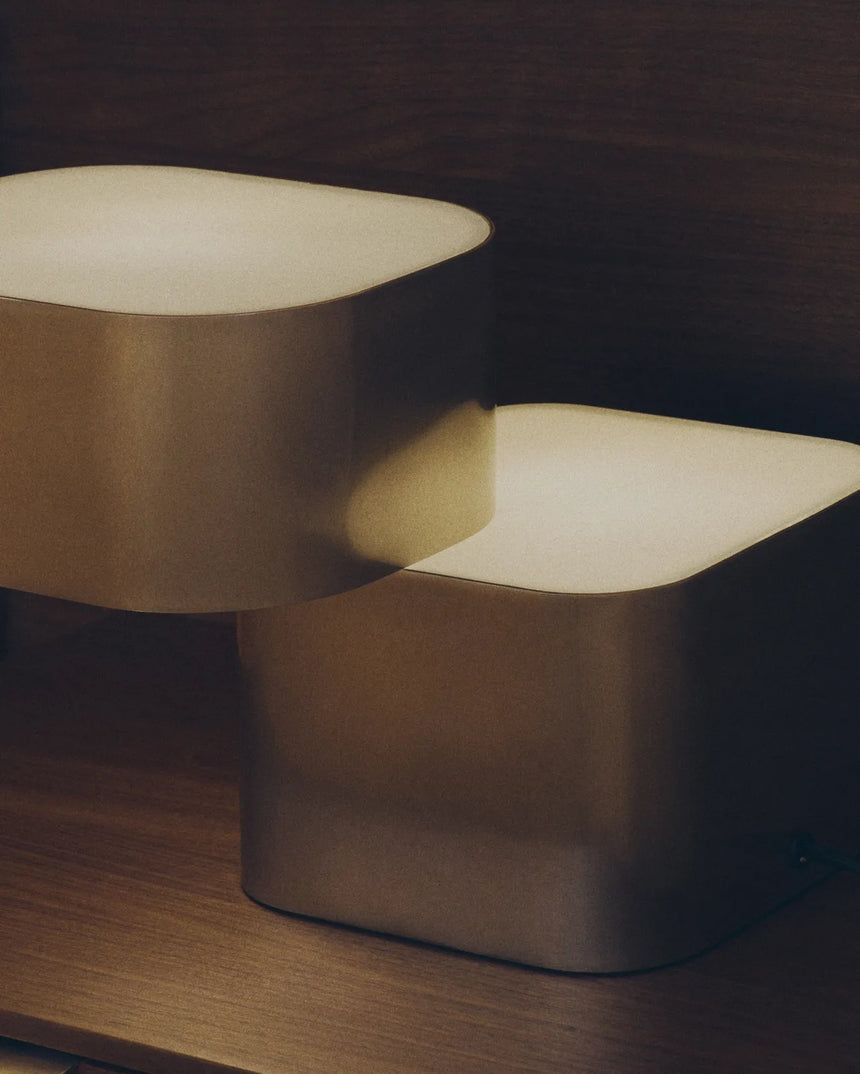 Tischlampe Tandan aus grauem Metall mit gebürstetem Finish von Kave Home – Bild 3