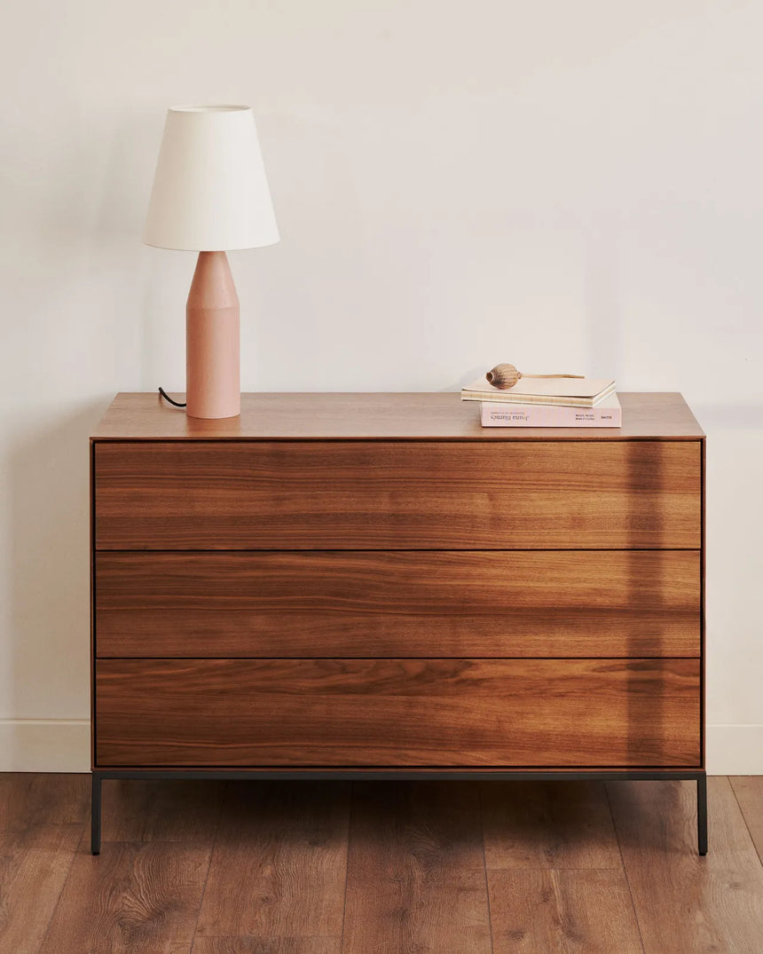 Vedrana Kommode aus 3 Schubladen aus Nussholzfurnier oder Holz und Stahlbeinen 110 x 75 cm von Kave Home – Bild 2