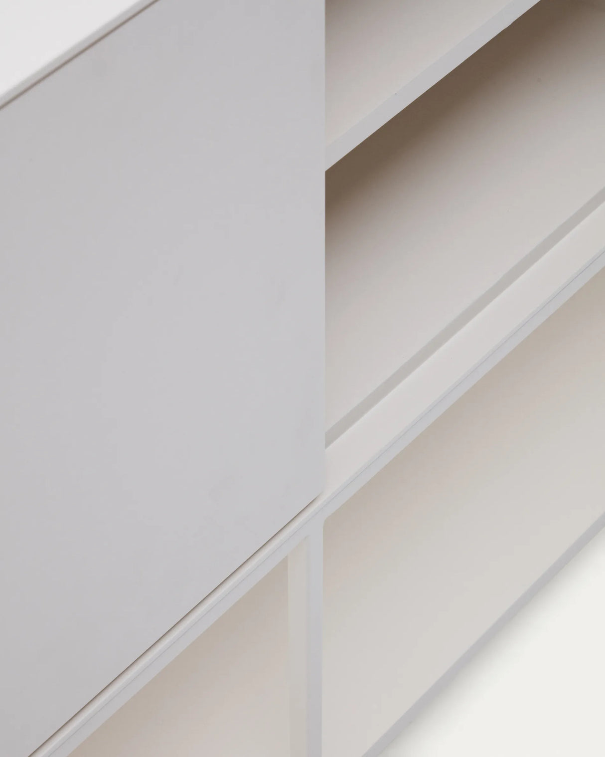 Vedrana Sideboard 3 Türen MDF weiß lackiert 195 x 80 cm von Kave Home – Produktbild 2